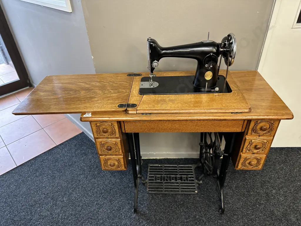 1936 Singer Treadle Sewing Machine, Working Condition, #EA856507, H44 W185 D73cm Image 1++
