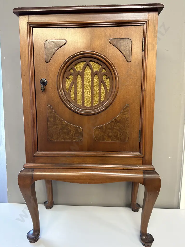 Antique Cabinet. Single door, cabriole legs, burr detail, fixed shelf. H87 W49 D29cm Image 1++