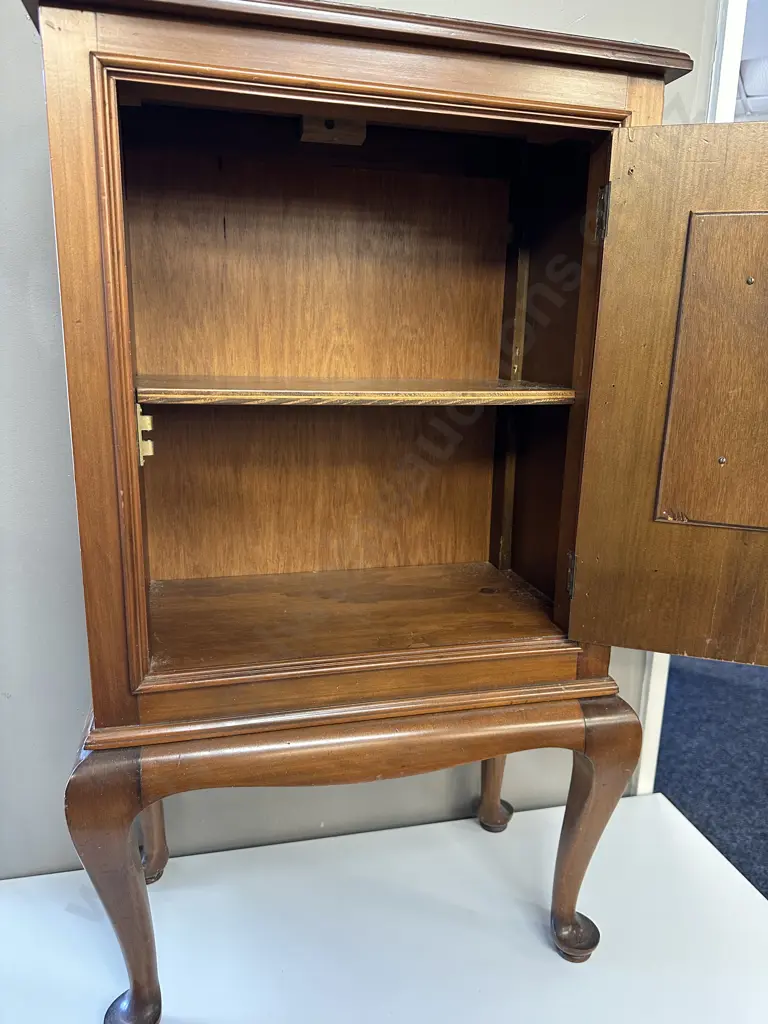 Antique Cabinet. Single door, cabriole legs, burr detail, fixed shelf. H87 W49 D29cm Image 1++