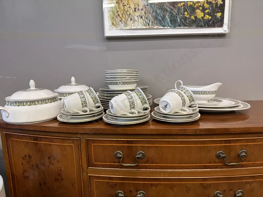 Royal Doulton Celtic Jewel Dinnerset Image 1++