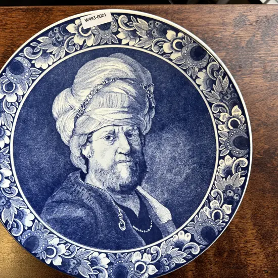 Vintage Delft Holland Handpainted blue and white Large Display Plate. Dia 29.5cm