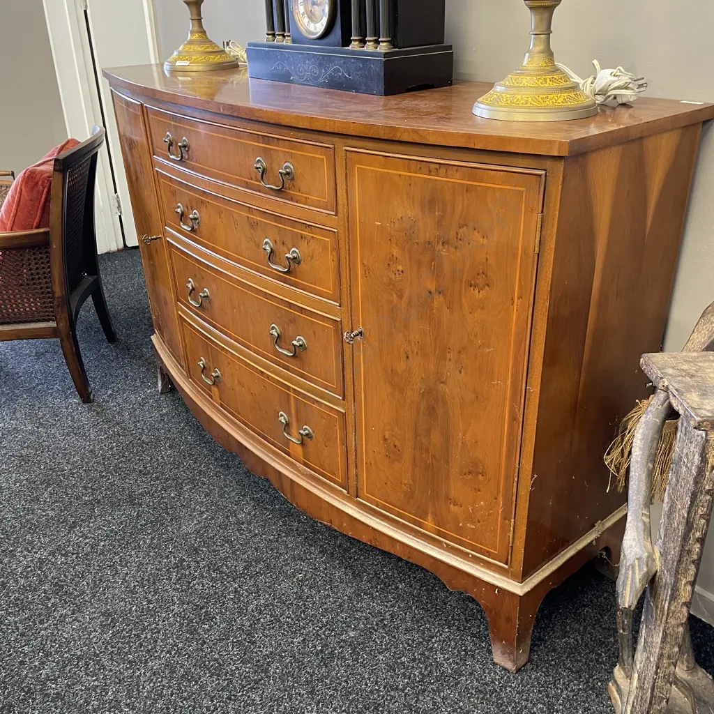 Georgian Style Bow Front Sideboard with inlaid detail. 4 drawer (1 for cutlery), 2 door with keys. H87 W130 D46cm Image 1++