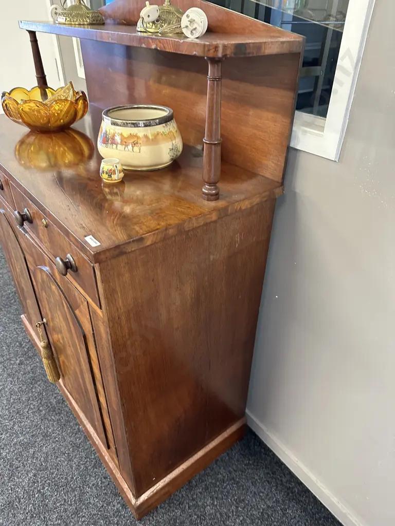 Stunning Mahogany Chiffonier, mottled detailed panels. 2 drawer, single shelf H130 D44 W100cm Image 1++