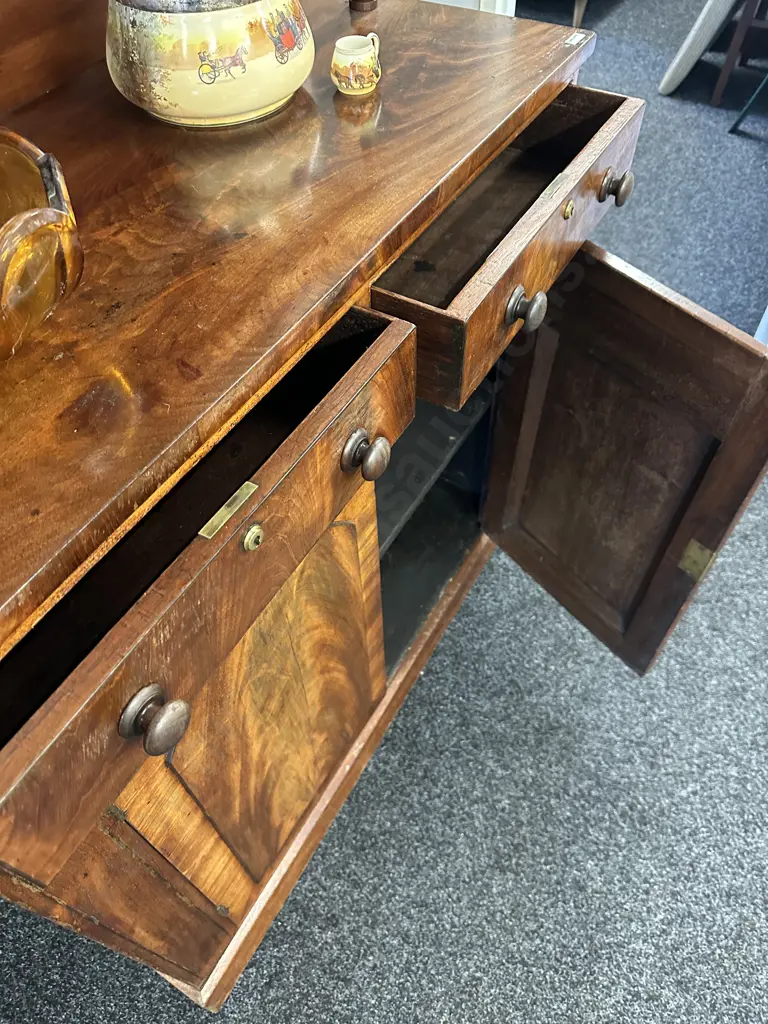 Stunning Mahogany Chiffonier, mottled detailed panels. 2 drawer, single shelf H130 D44 W100cm Image 1++