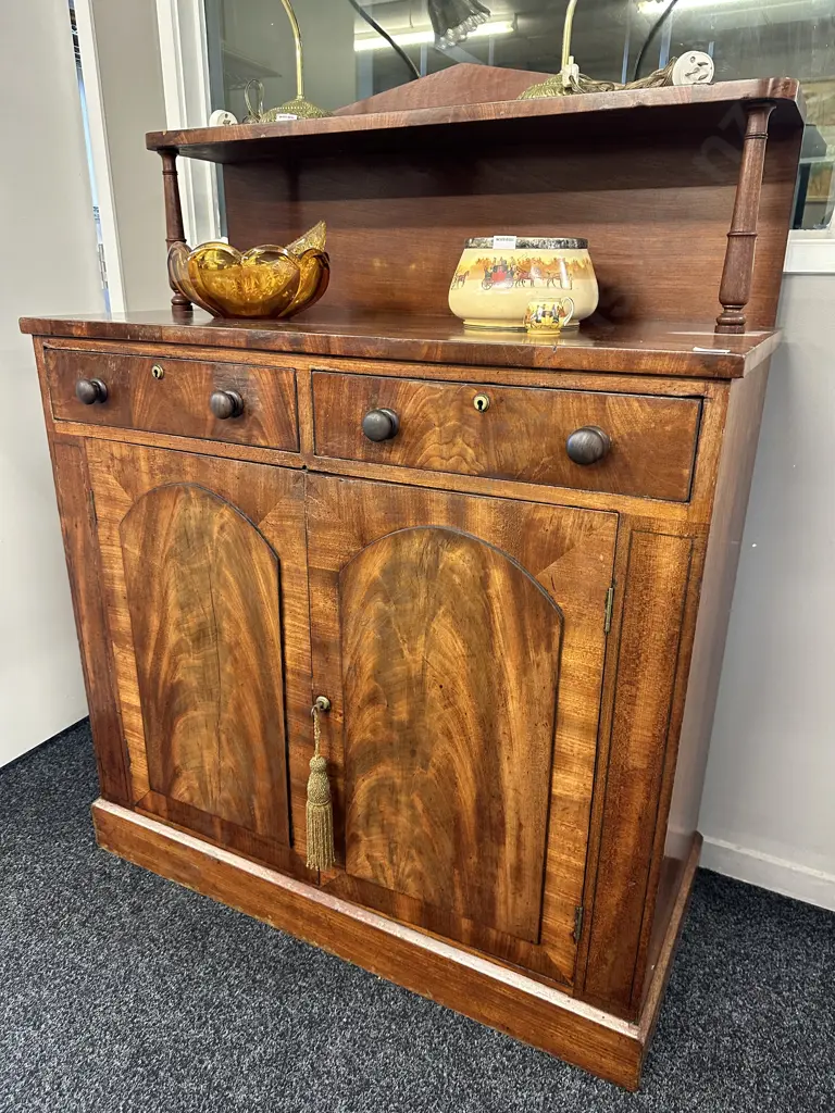 Stunning Mahogany Chiffonier, mottled detailed panels. 2 drawer, single shelf H130 D44 W100cm Image 1++