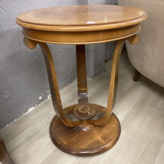 Stunning Art Deco Burr and Mahogany Table, curved tri pedestal with round plinth. H75 Dia61cm