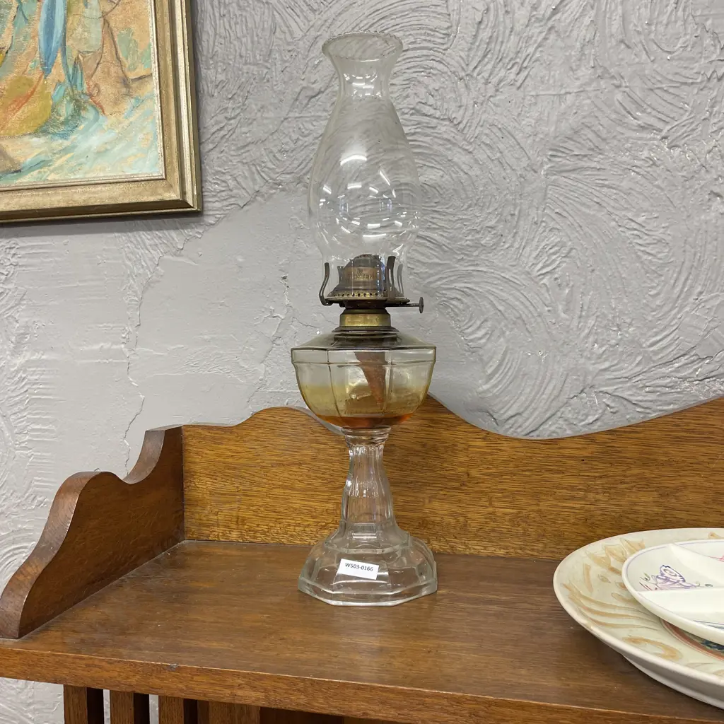 Vintage Kerosene Lamp with glass flue Image 1++