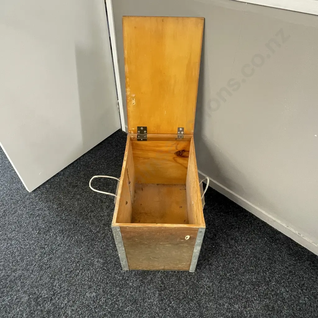 Vintage NZ Dairy Co. Wooden Box. Rope Handles. 53 x 36cm H43cm Image 1++