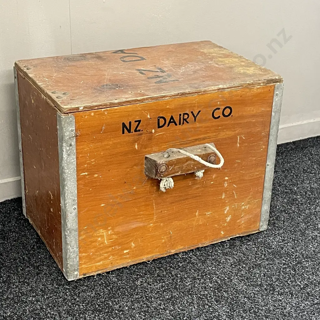 Vintage NZ Dairy Co. Wooden Box. Rope Handles. 53 x 36cm H43cm Image 1++