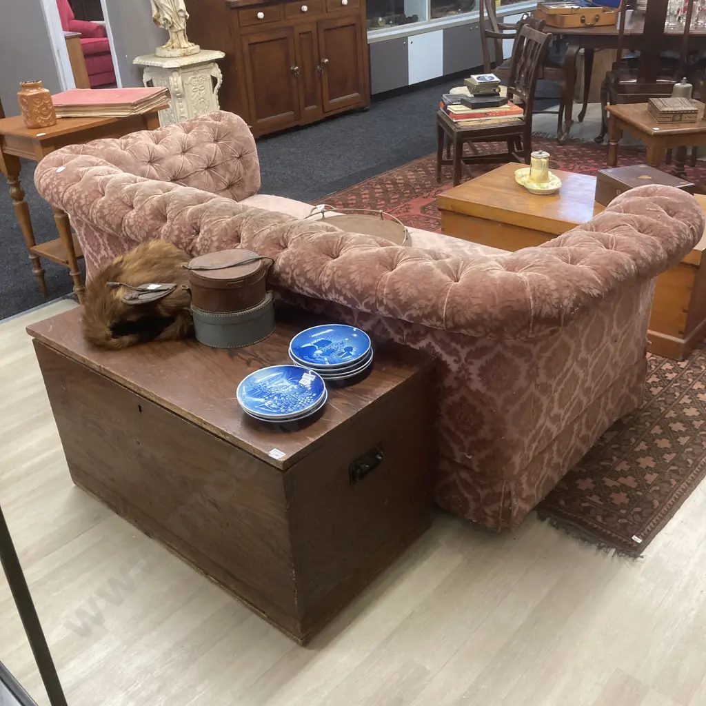 Antique 3 Seater Couch. Original castors, plush pink pattern fabric. Button detail Image 1++