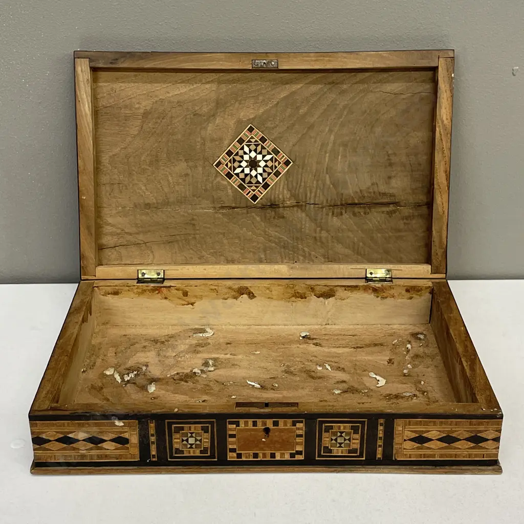 Antique ornate inlaid Box with mother of pearl detail. 28.5 x 17.5cm H7cm Image 1++