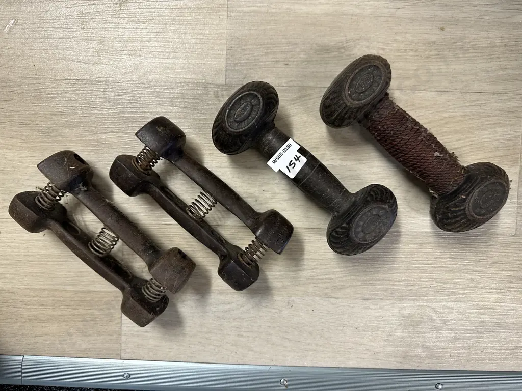 Two Pairs of Vintage Sandows Cast Iron Dumbells Image 1++