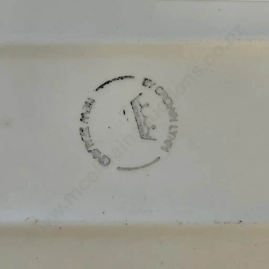 Rare Crown Lynn stamp dish. 1970. 14 x 9cm Image 1++