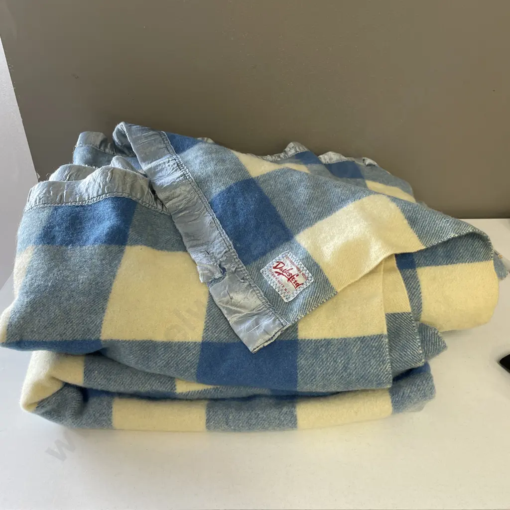 Pair of Vintage Butlers Pure Wool Double sized Blankets. Blue, teal and cream tones Image 1++