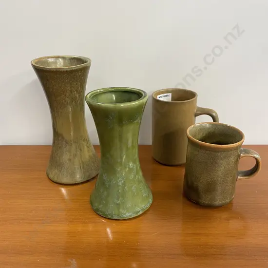 Assorted Temuka Pottery items
