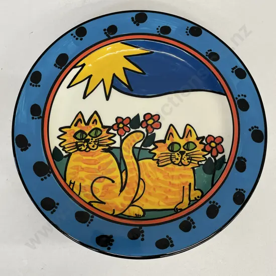 Handpainted Pottery Cat Platter. D31cm