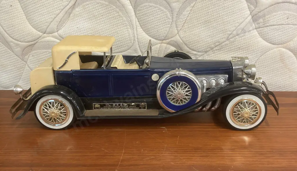 Jim Beam 1934 Duesenberg Model J Car Convertible Liquor Decanter 48cm Blue & Cream Image 1++