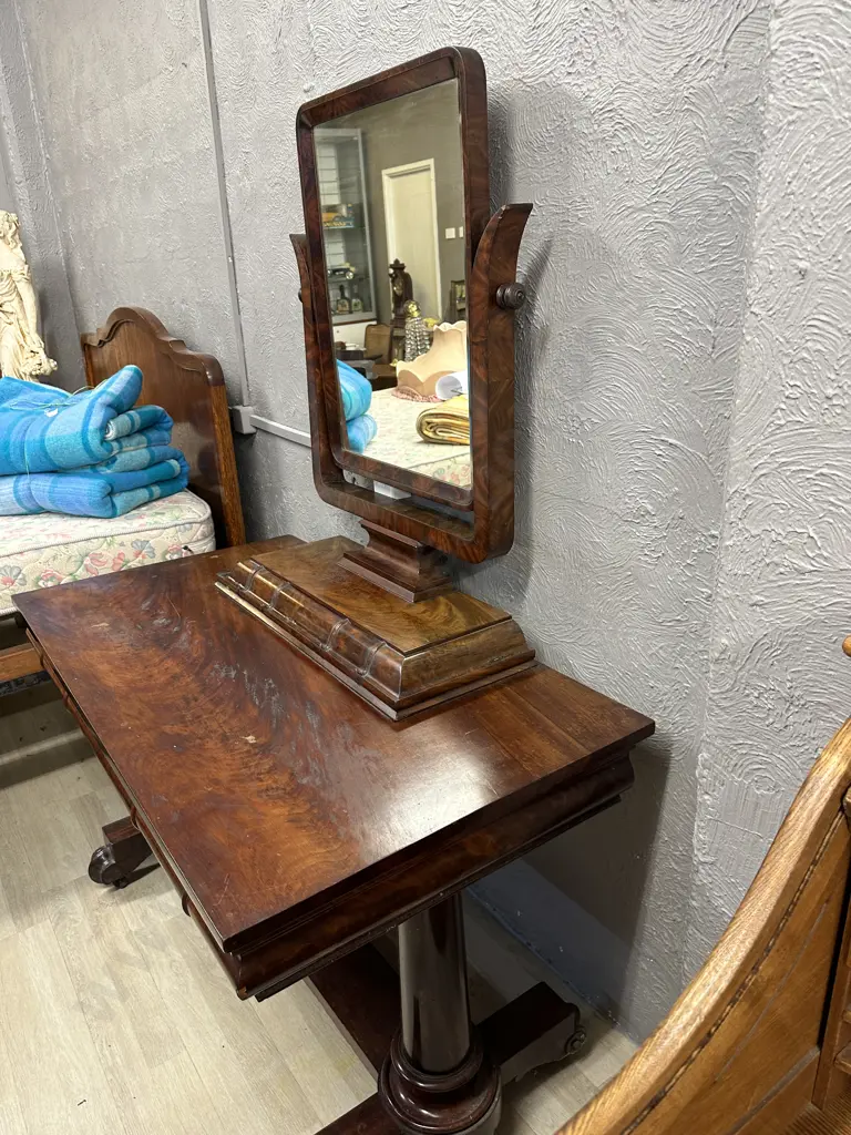 Stunning Antique Burr Dressing Table Six Hidden Drawers On Original Castors Image 1++