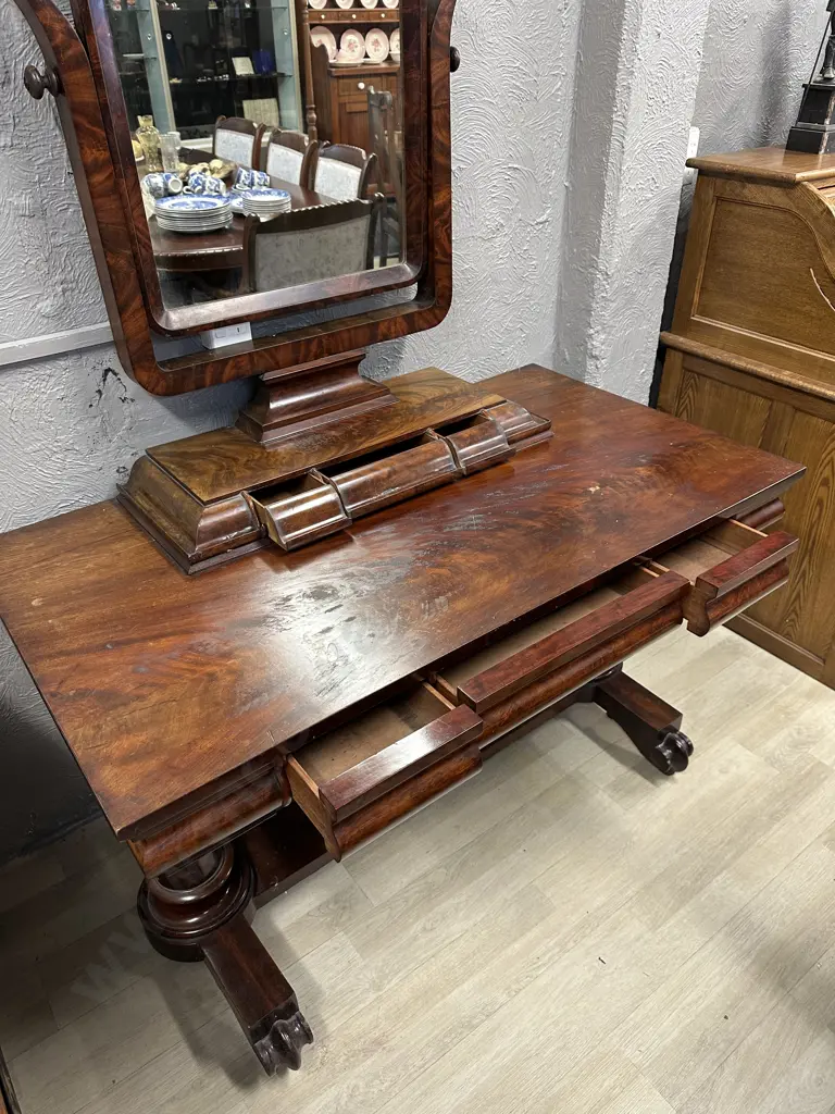 Stunning Antique Burr Dressing Table Six Hidden Drawers On Original Castors Image 1++