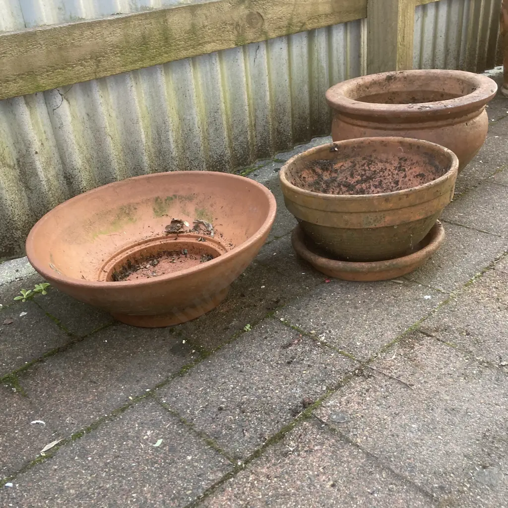 Lot of Planters & A Saucer Image 1++