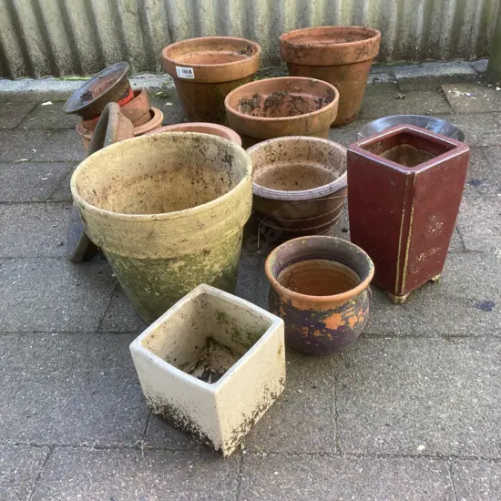 Assorted Smaller Plant Pots Etc