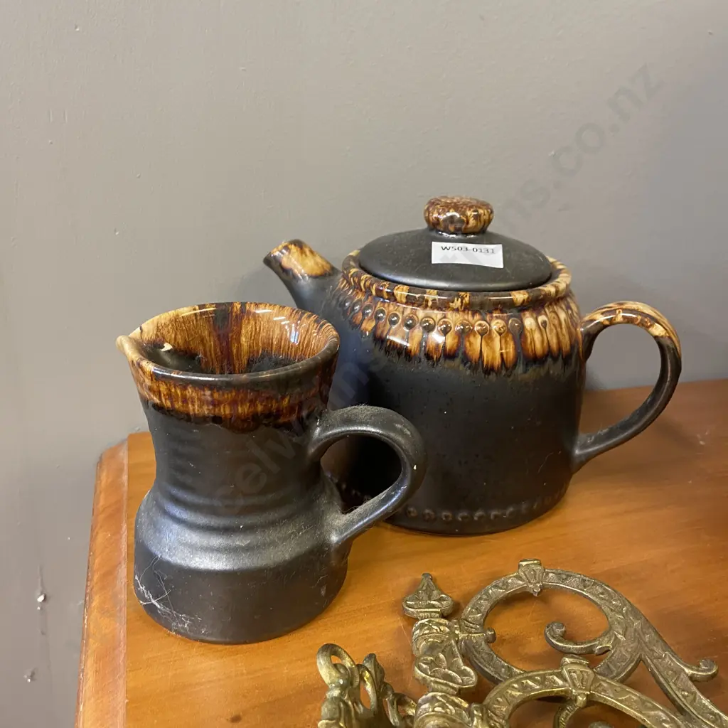 Crown Lynn Titian Teapot with jug Image 1++