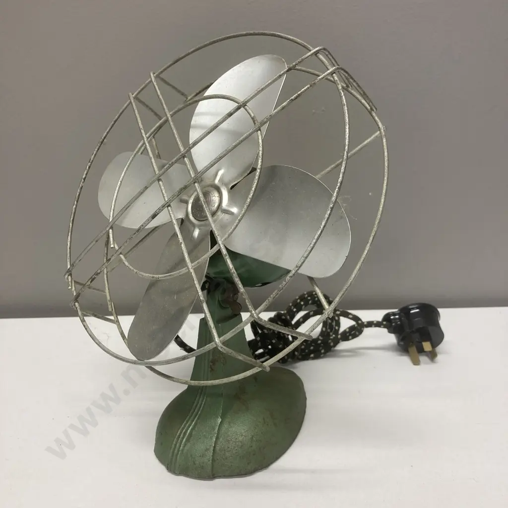 Vintage Erco Desk Fan, Green Metal Base, & Aluminium Blades, Dia 21.5cm Image 1++