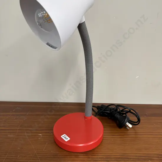 Retro Desk Lamp Model Plu73482 Mac Red