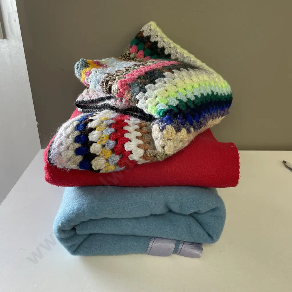 Three Vintage Blankets including crochet Image 1++