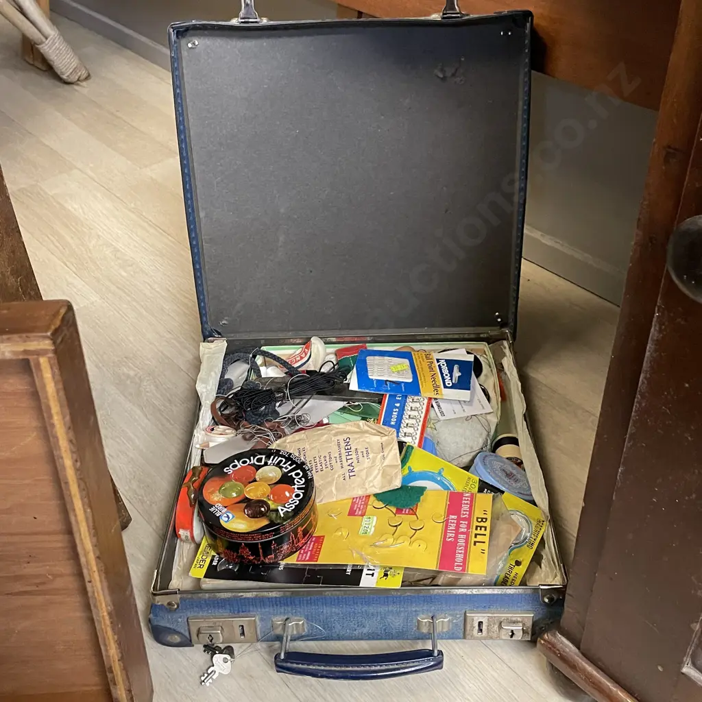 Vintage Square Case with keys. Filled with vintage sewing items Image 1++