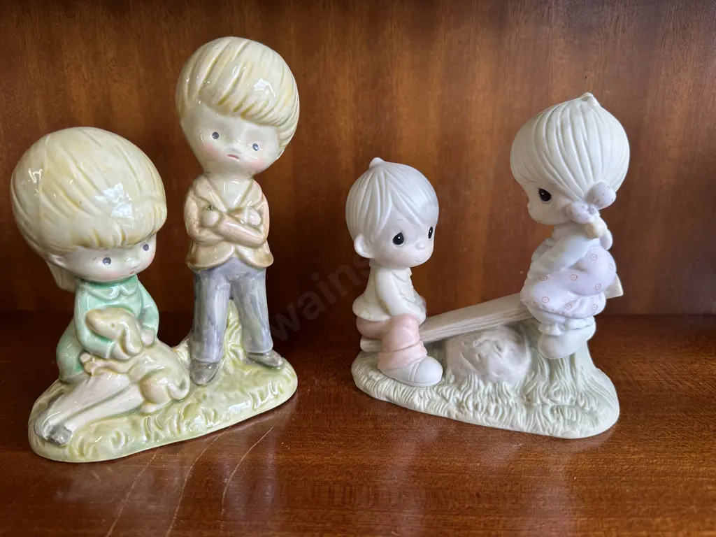 Vintage Jonathon & David 'Love Lifted Me' Fiqurine With Retro Boy And Girl Fiqurine Image 1++