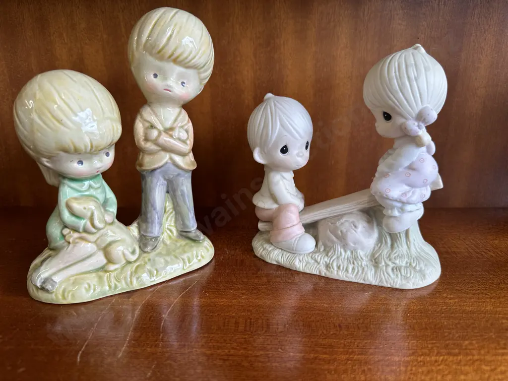 Vintage Jonathon & David 'Love Lifted Me' Fiqurine With Retro Boy And Girl Fiqurine Image 1++