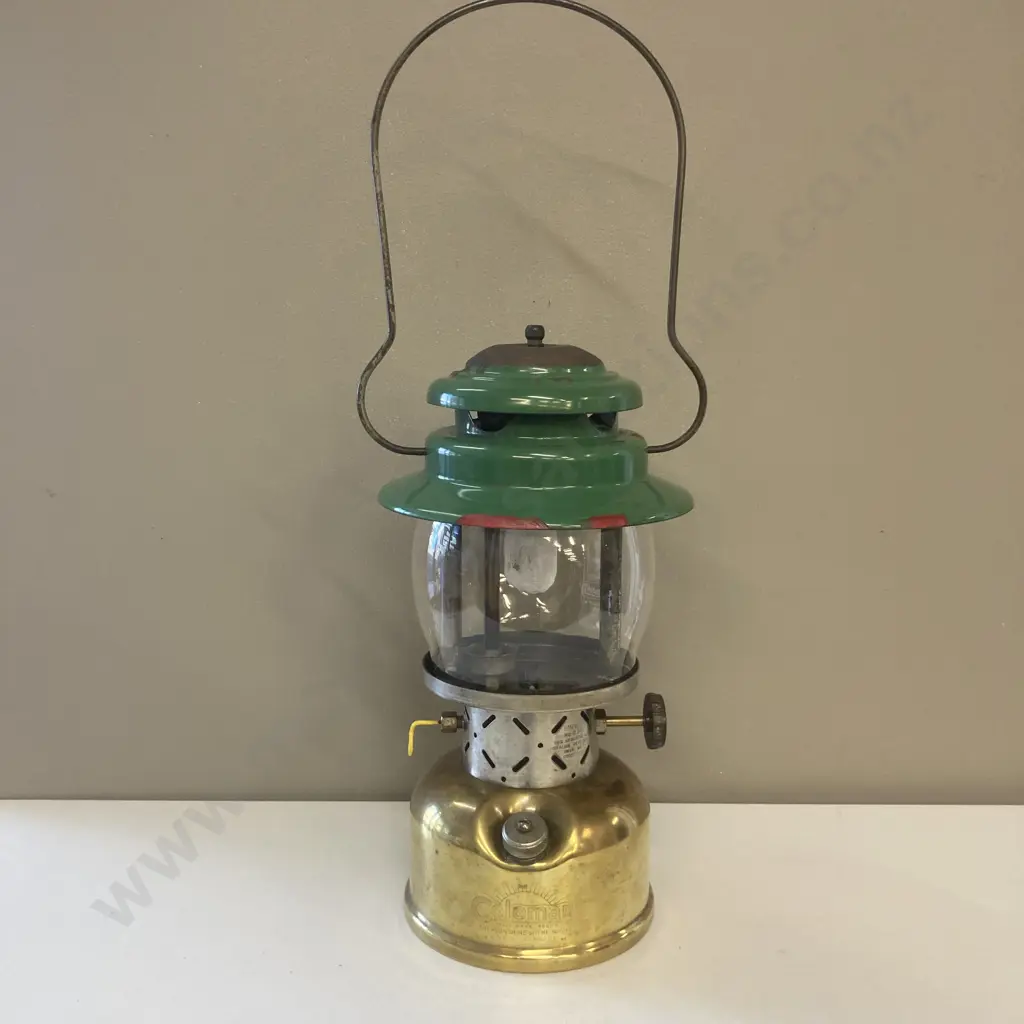 1948 COLEMAN #257 "EMPIRE" Kerosene Lantern (Kero / White Spirits), 500 C.P In Custom Storage Box Image 1++