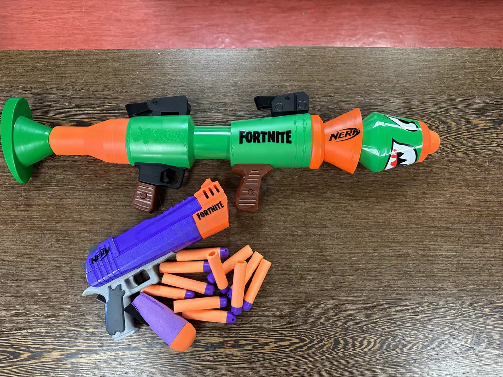 Collectable Nerf Fortnite Weapons & Bullets Image 1++