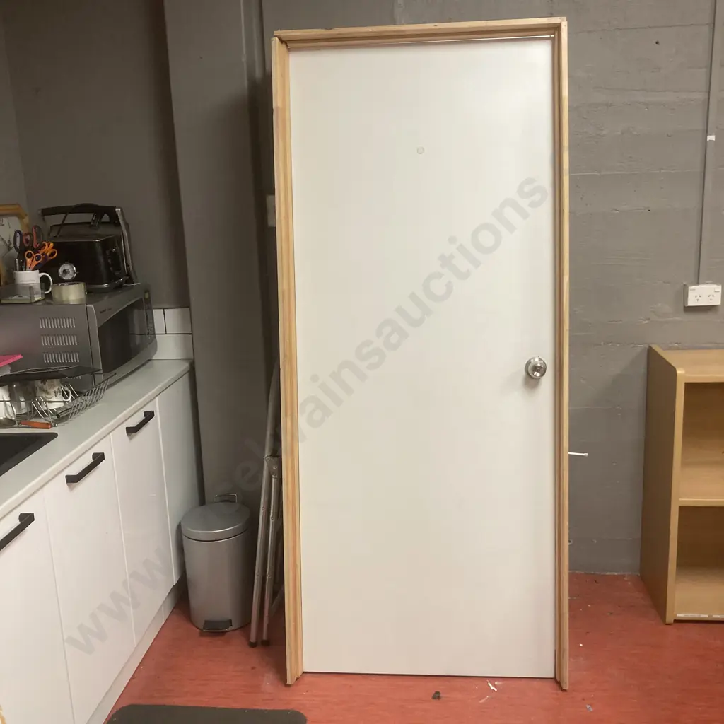 Pair of Internal Doors & Frames 201 x 80cm (As Found) Image 1++