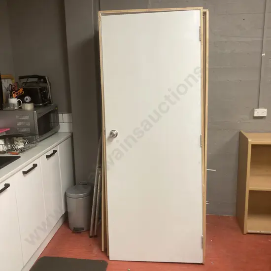 Pair of Internal Doors & Frames 201 x 80cm (As Found)