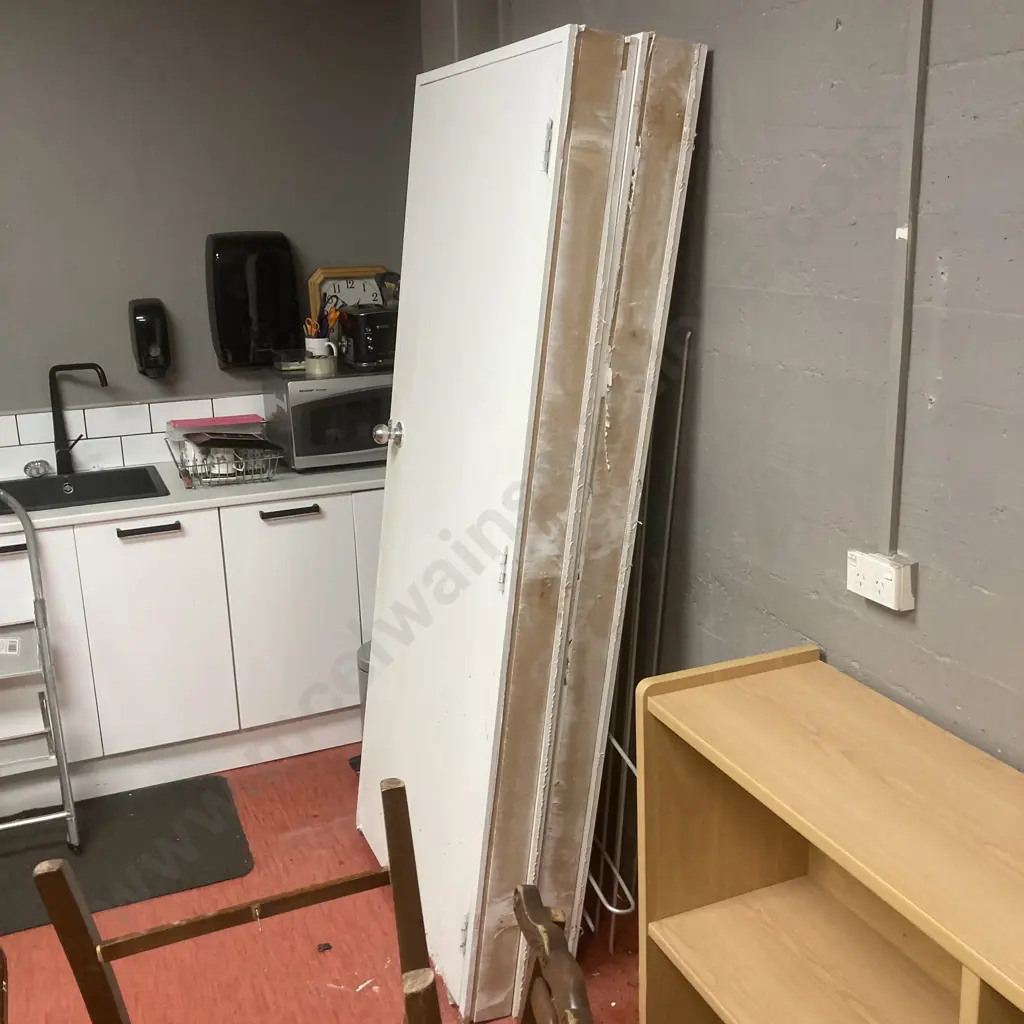 Pair of Internal Doors & Frames 203 x 87cm (As Found) Image 1++