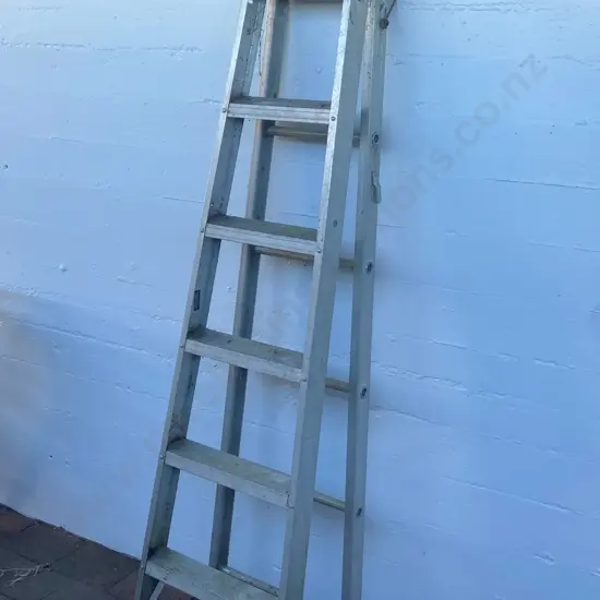 Aluminium Ladder, Wholesale & Industrial Supplies, 1.98m, 7 Step (Missing Safety Catch)