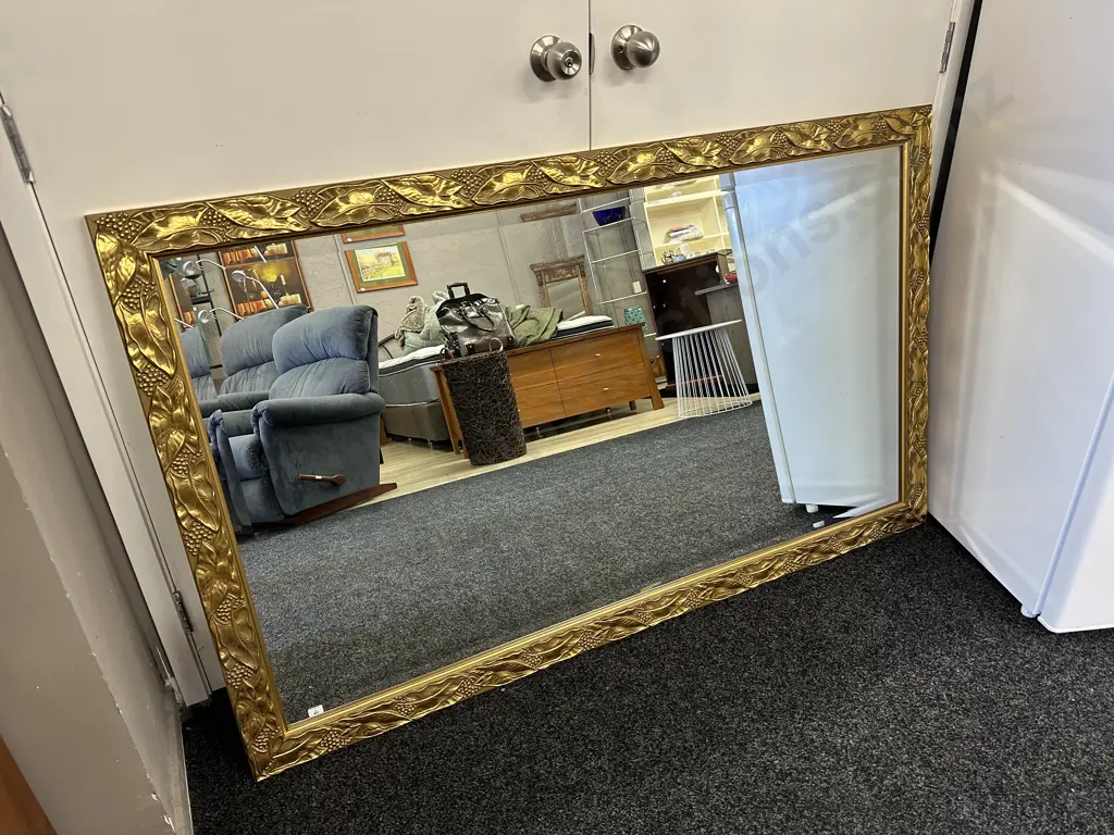 Stunning Gilt Leaf Detailed Bevelled Edge Mirror  Image 1++