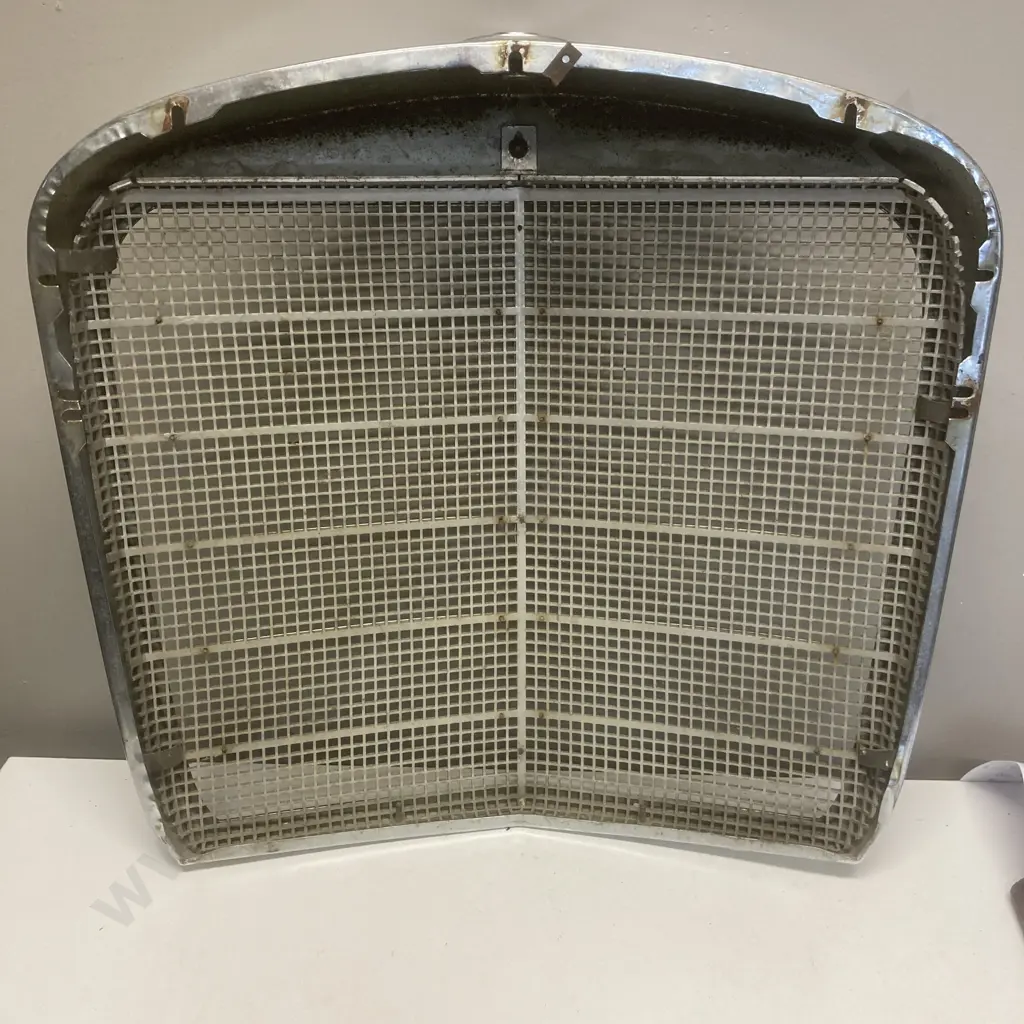 Vintage Mercedes Benz Grill Image 1++