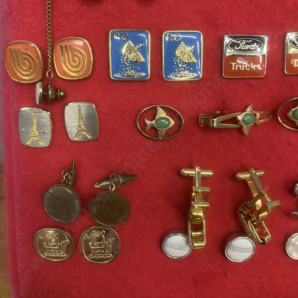 Collection of Over 100 Pairs of Cufflinks, Cufflinks/Tie Clip Sets in Ornate Wood & Perspex Display Case H73 W81 D11.5cm Image 1++
