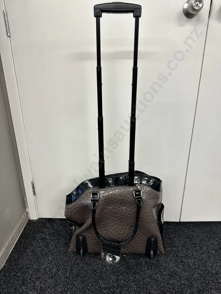 Cabrelli & Co Dimple Effect Black Patent Leather Look Mobile Carry On Luggage Handbag Image 1++