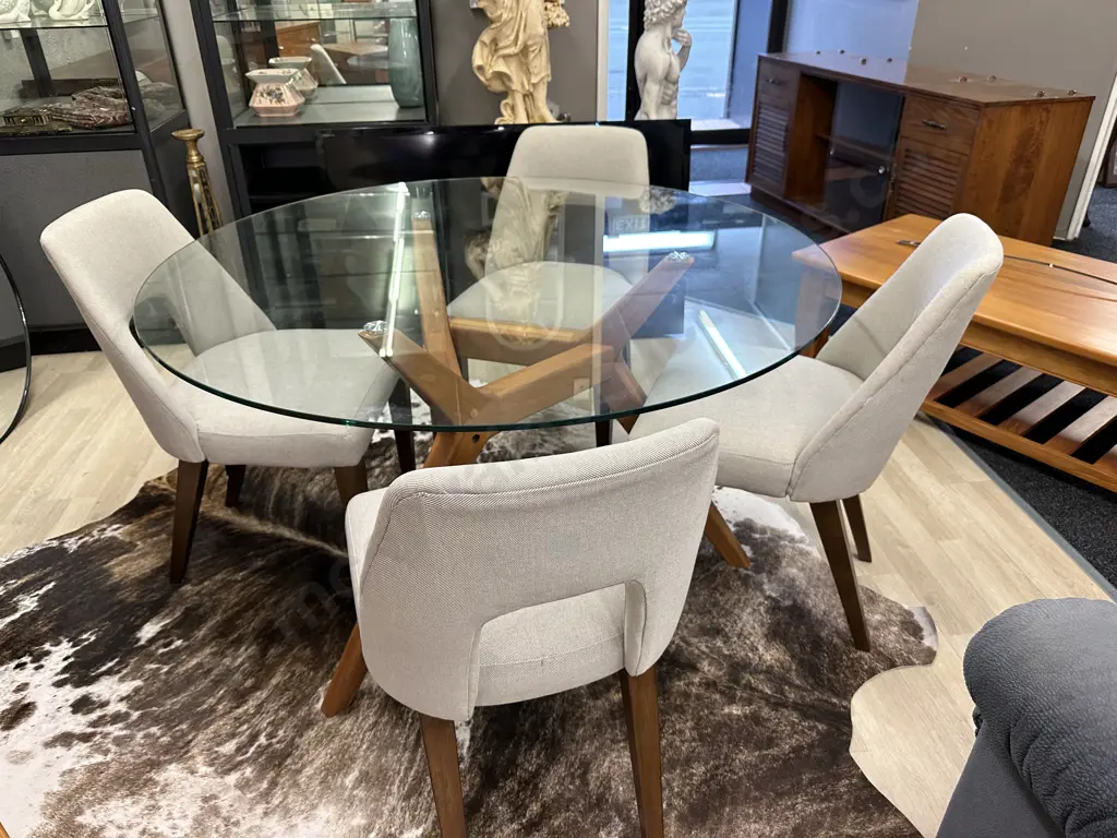 Round Glass Top Table (DIa130cm) With Oak Tri Leg Base & 4 Cream Fleck Chairs (Ex Freedom Furniture) Image 1++