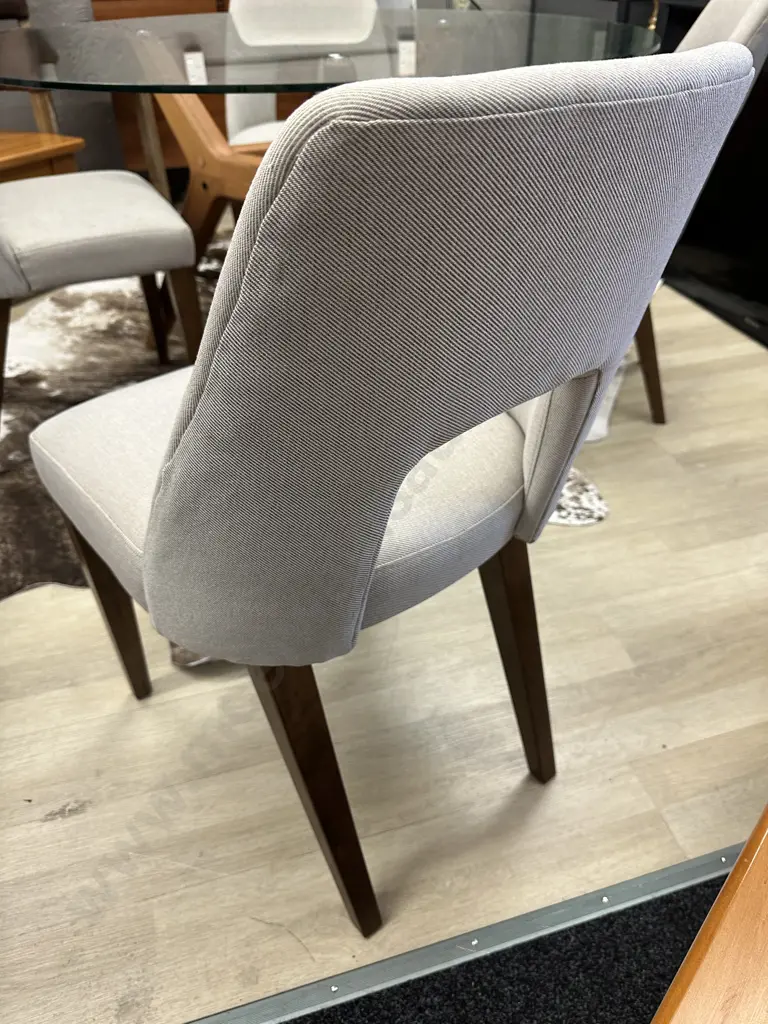 Round Glass Top Table (DIa130cm) With Oak Tri Leg Base & 4 Cream Fleck Chairs (Ex Freedom Furniture) Image 1++