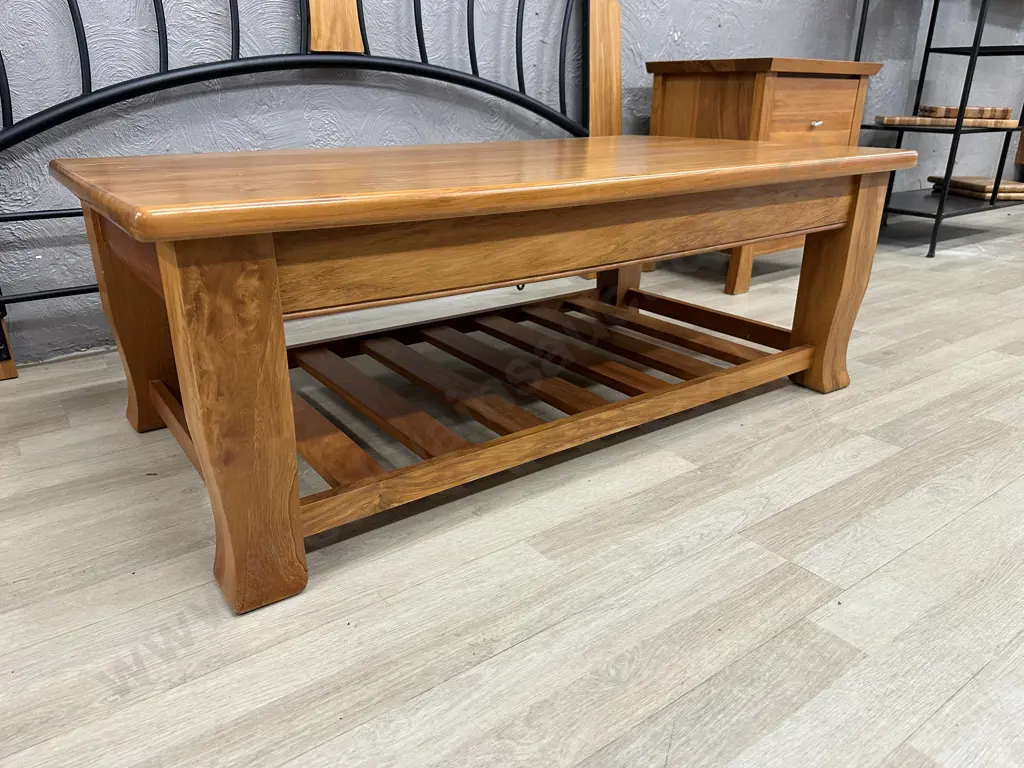 Living Style Furniture Rimu Coffee table With Slatted Shelf At Base, H42 W120 D69cm Image 1++
