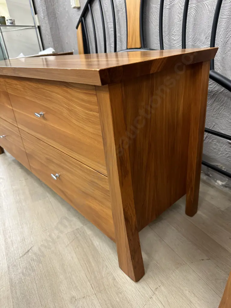 Living Style Furniture Rimu 4 Drawer Lowboy, H60 W140 D42cm Image 1++