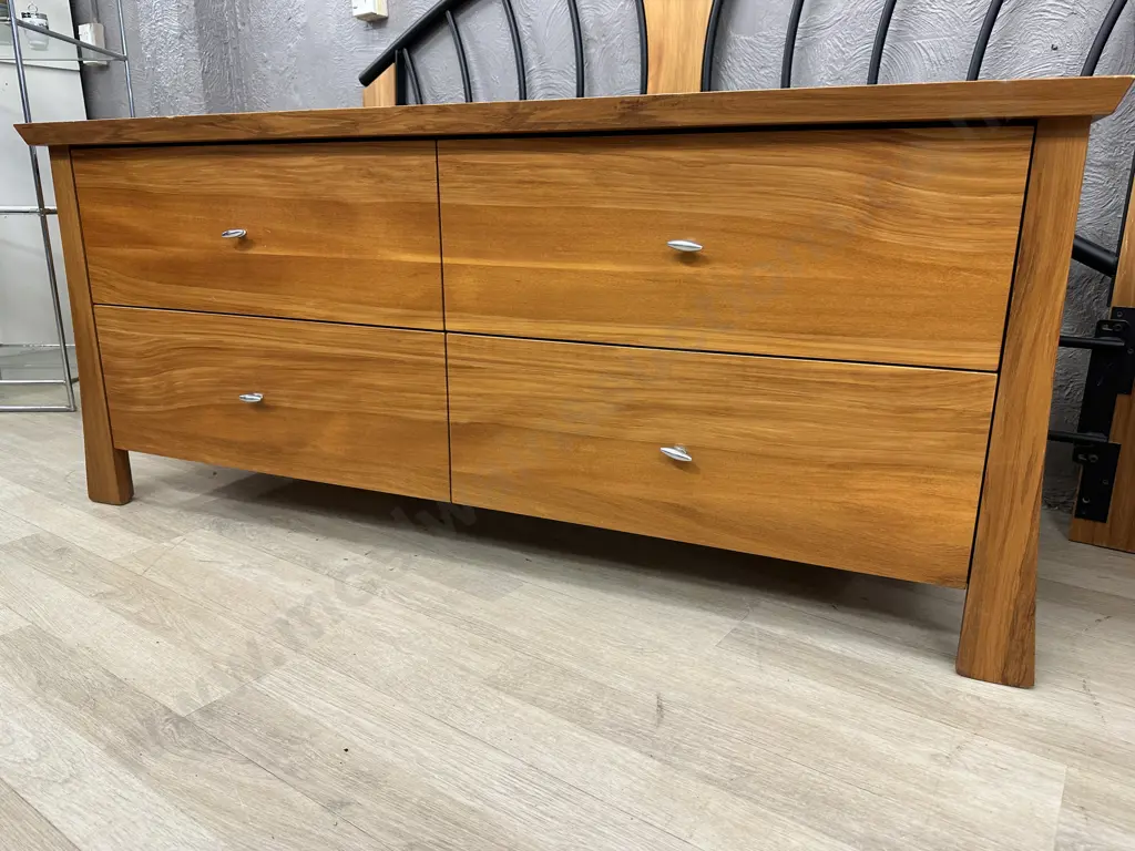 Living Style Furniture Rimu 4 Drawer Lowboy, H60 W140 D42cm Image 1++