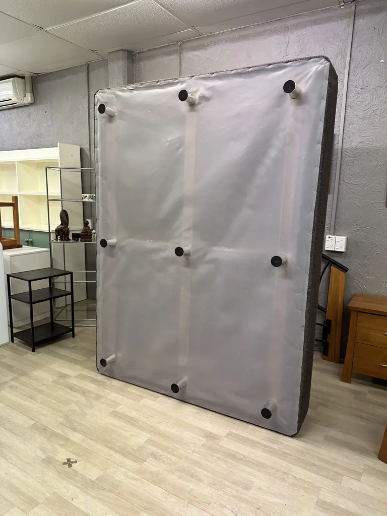 Queensize Bed - Sleepyhead Chiropractic HD Tolaga Mattress & Base (Stained) Image 1++