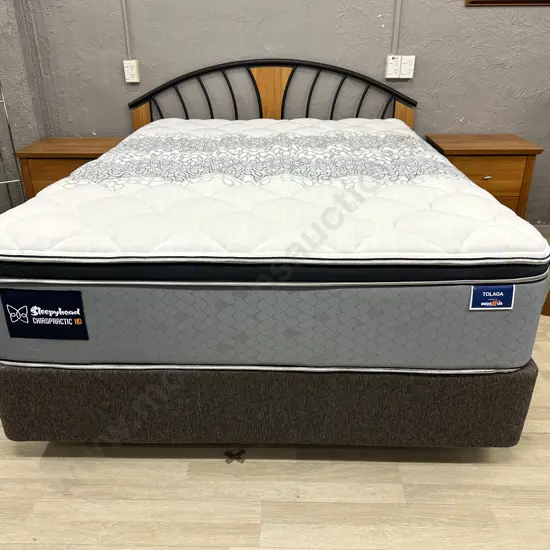 Queensize Bed - Sleepyhead Chiropractic HD Tolaga Mattress & Base (Stained)