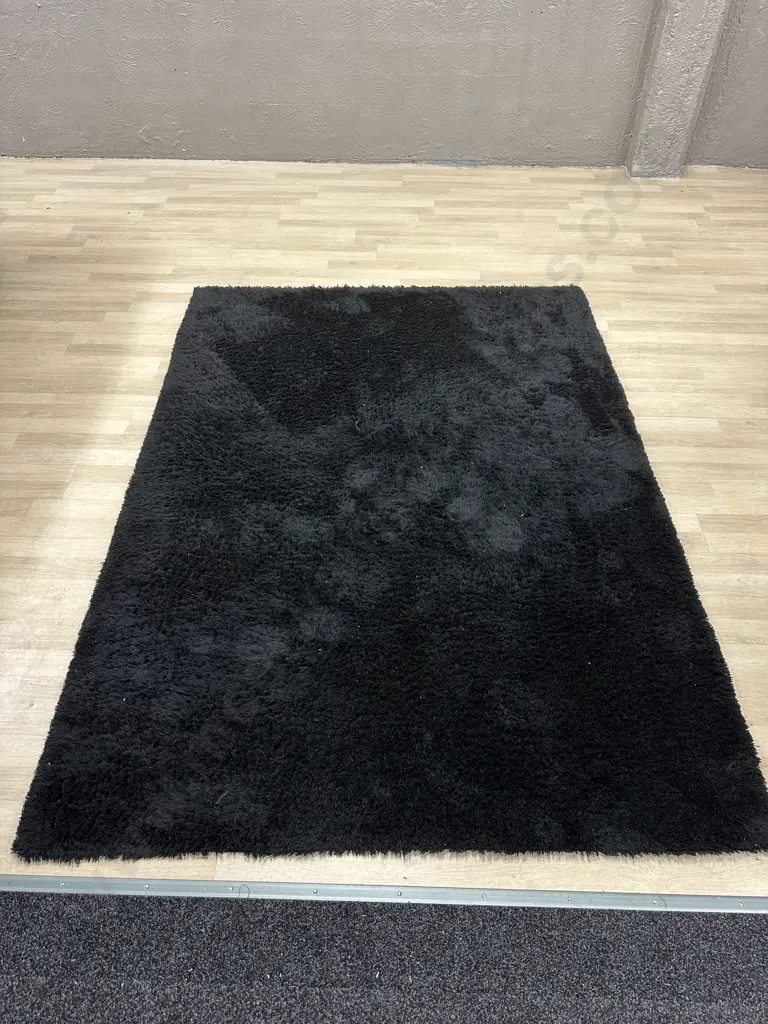Ritz Chic Plush Ebony Floor Rug 150 x 210cm Image 1++